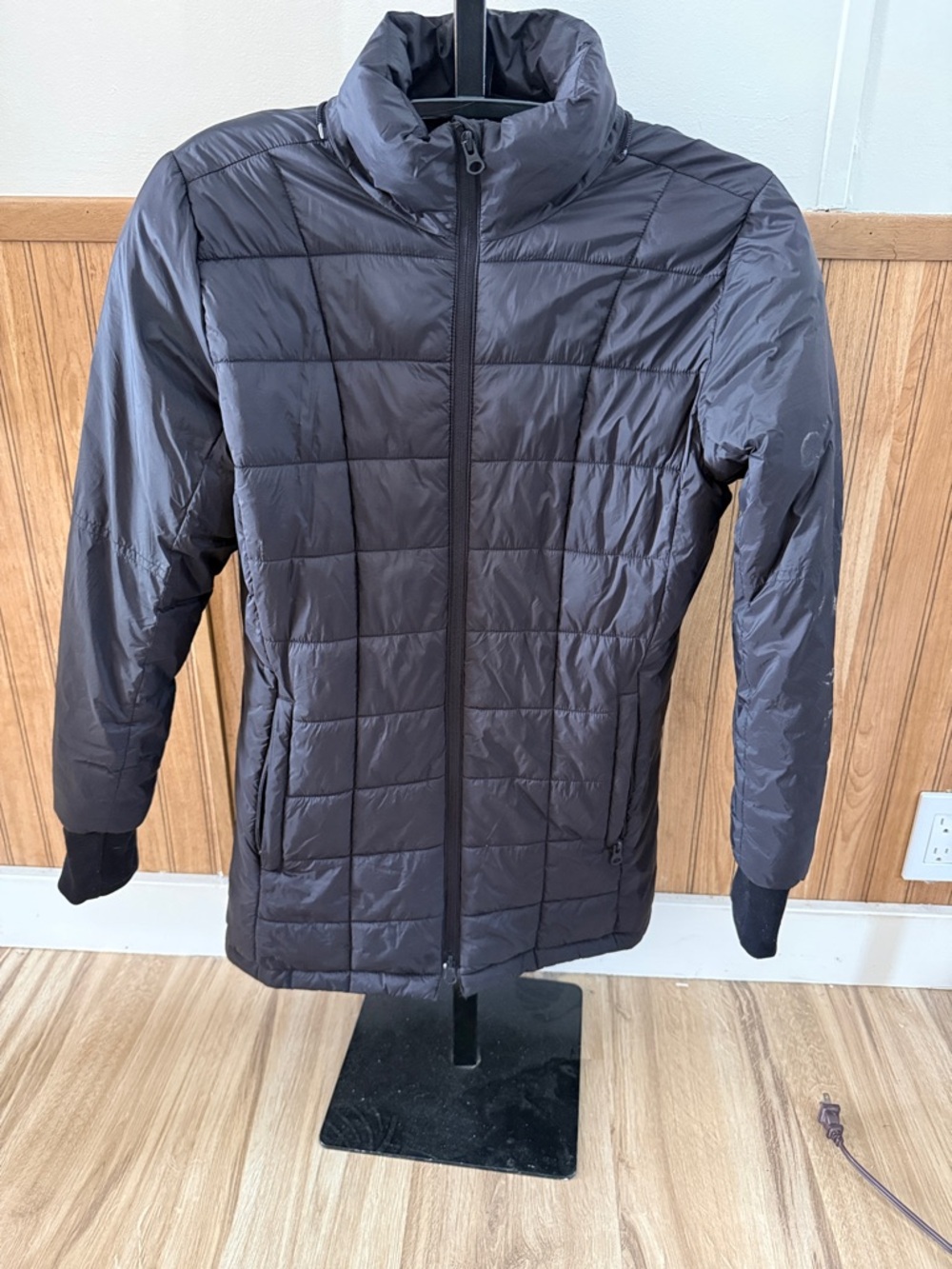 Swiss Tech Women's Quilted Ski Jacket - Black